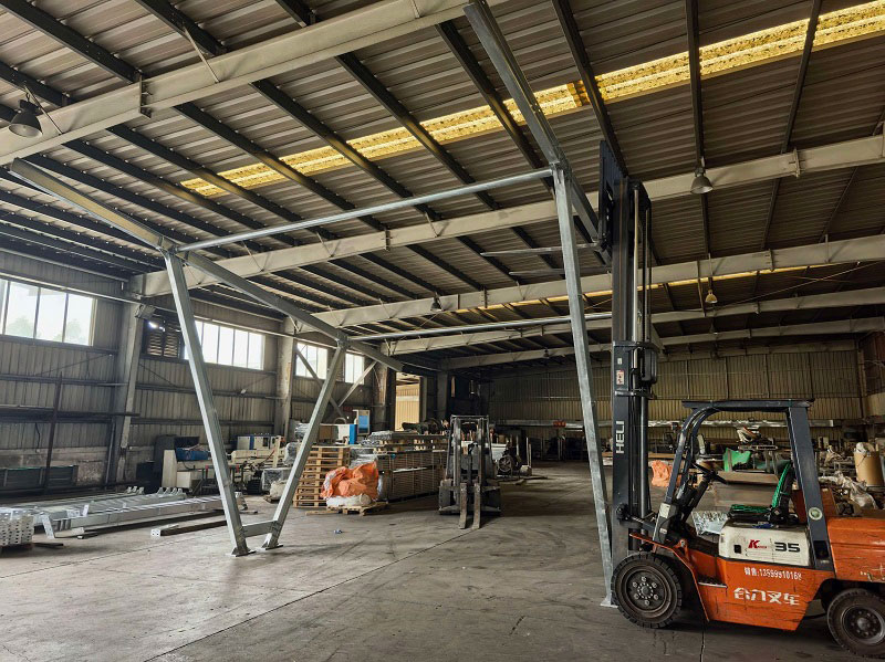 Hot-dip galvanized carbon steel carport