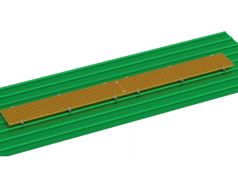 Installation eines Solar-PV-Gitterstegs von Enerack