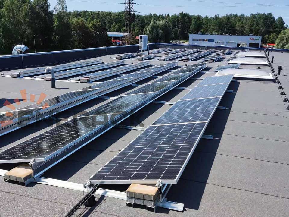 200KW Ballasted-PRO-System in Lettland