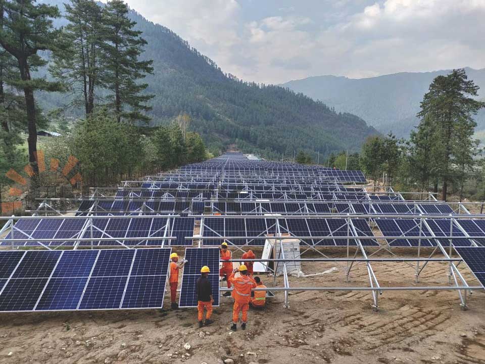 2 MW Standard-Freiflächenmontagesystem in Bhutan